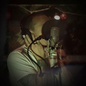 Alterock-linkin_park_2016_studio