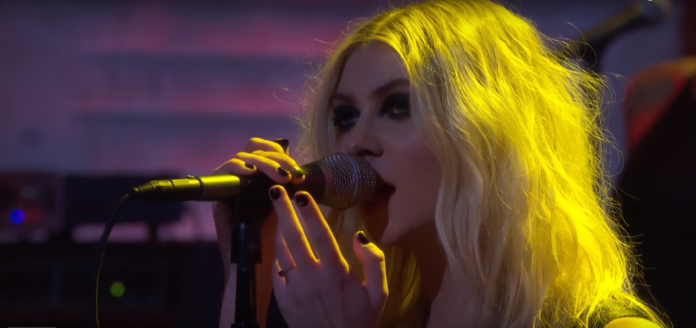 The Pretty Reckless on Conan Take me down