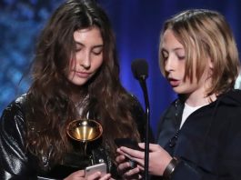Chris Cornell's kids accept his Grammy award