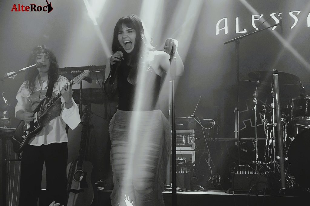 Alessandra live at Club Hollywood, Tallinn - AlteRock - 19