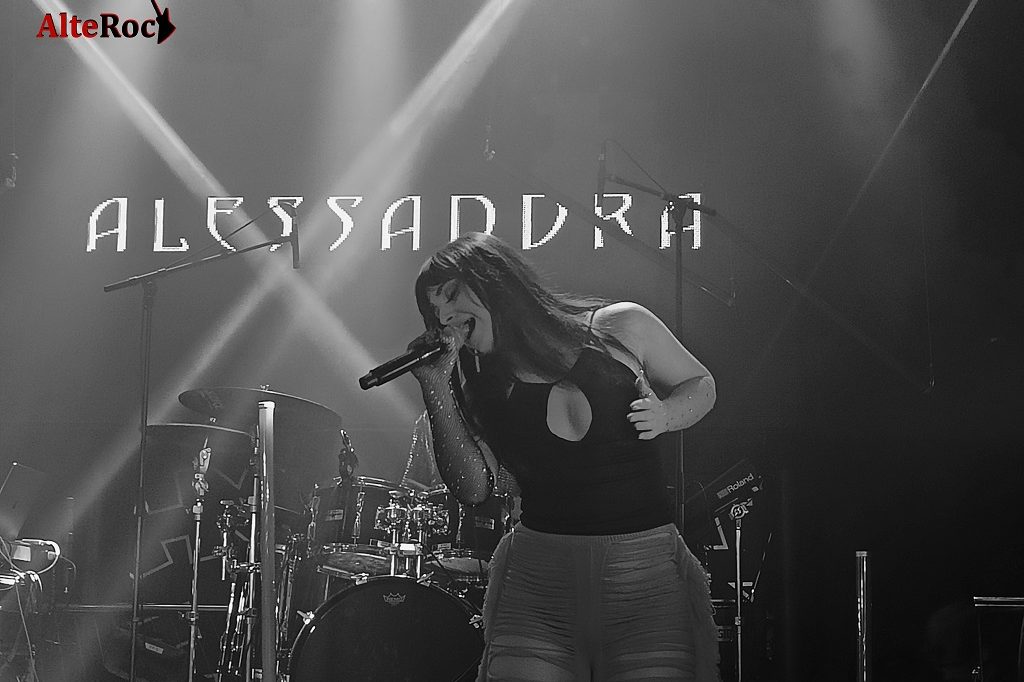 Alessandra live at Club Hollywood, Tallinn - AlteRock - 16