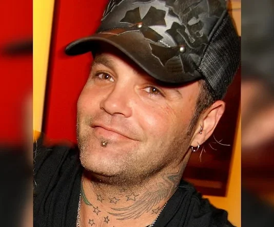 Shifty Shellshock frontman Crazy Town / Source Toglenn, CC BY-SA 3.0, via Wikimedia Commons