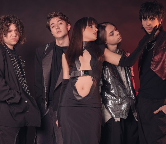 ALEXANDRA CĂPITĂNESCU Drops Mysterious Single CMYM (Can't Make You Mine)